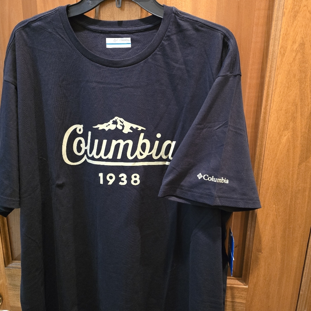 NWT Columbia XXL men's short sleeve black T-shirt with logo